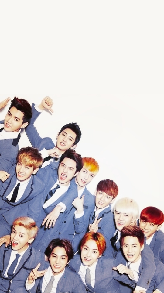 ☆EXO☆      https://en.m.wikipedia.org/wiki/Exo_(band)
