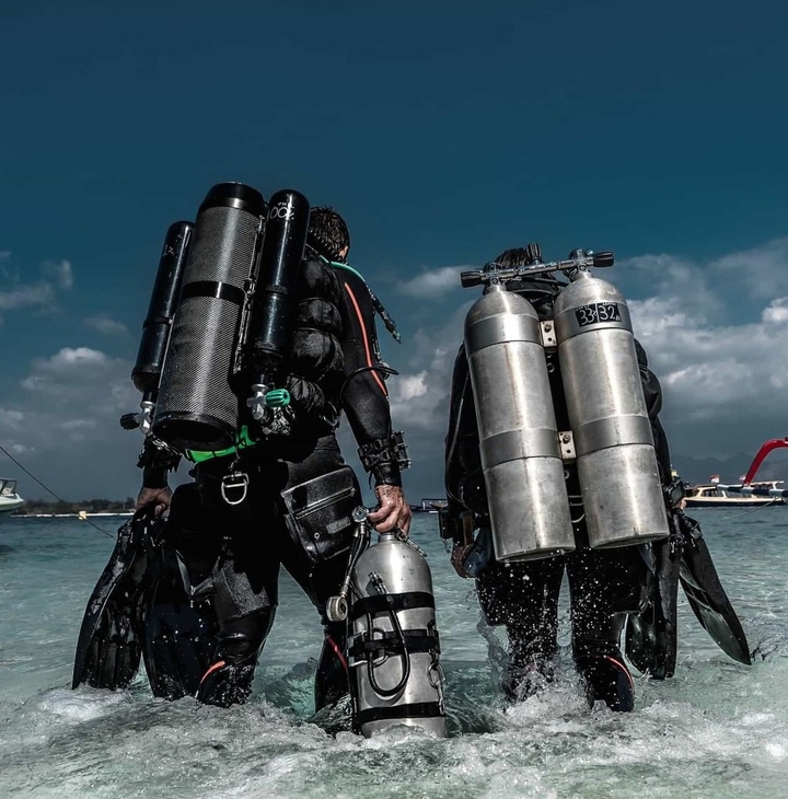 military diver