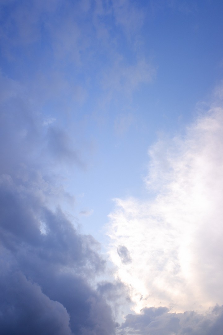 contrast clouds