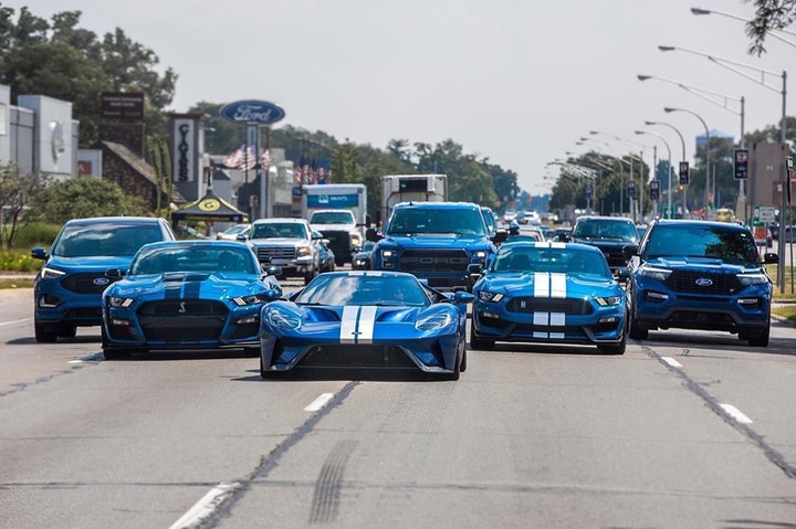 Ford crew