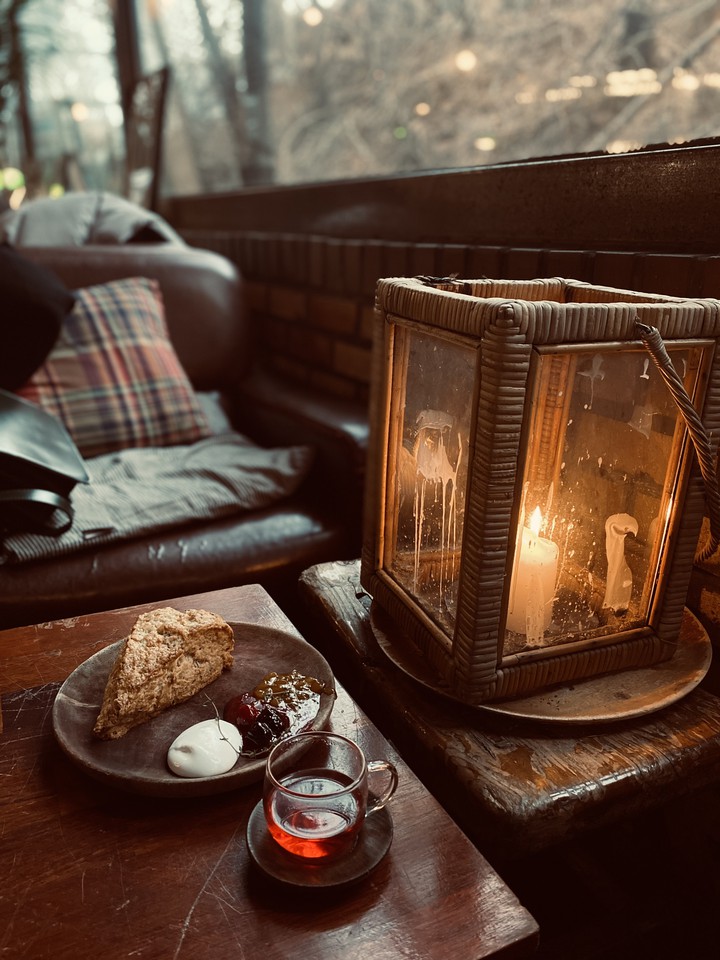 Scone with tea