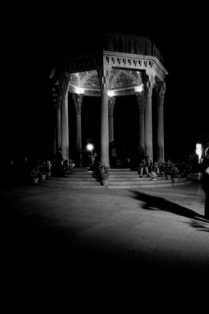 aramgah hafez,shiraz