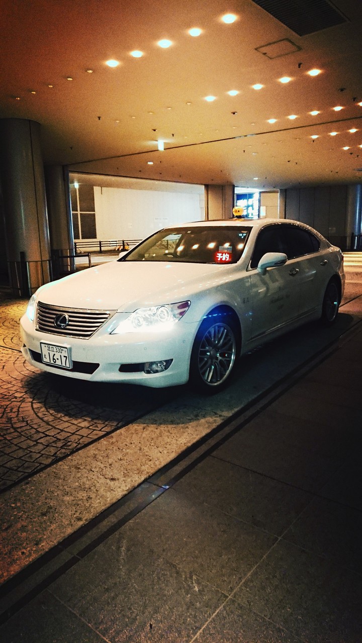 LEXUS TAXI
