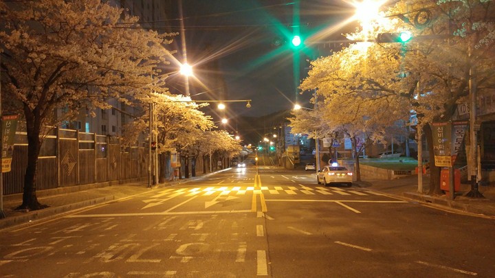 학교 밑