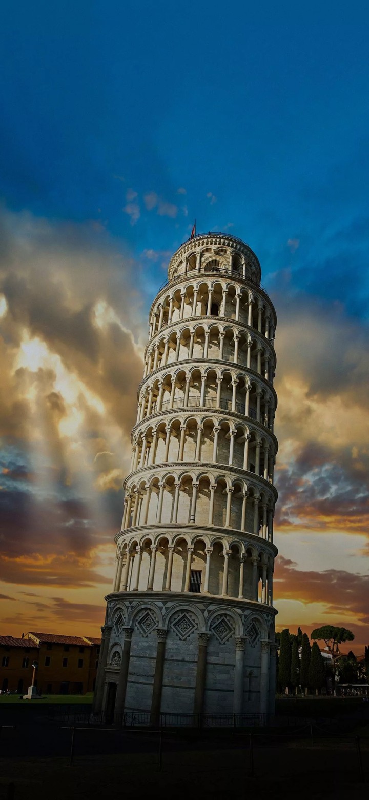 The leaning tower
