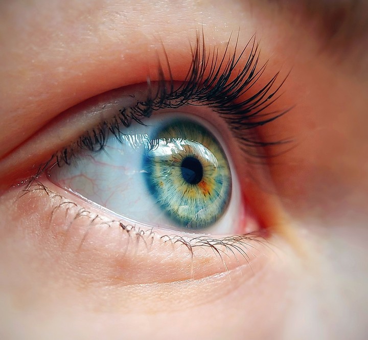 Green eye