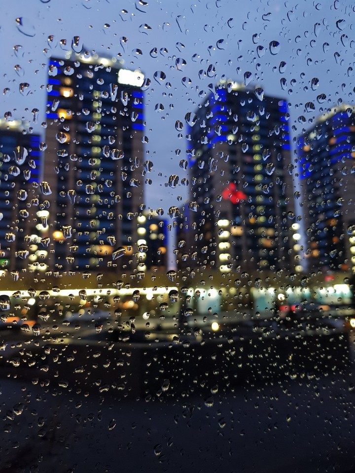 дождь в городе