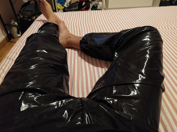shinynylon