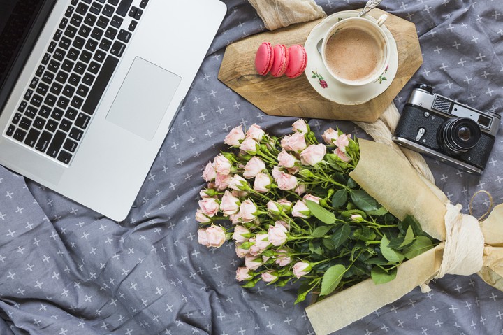 Pink Roses & Laptop