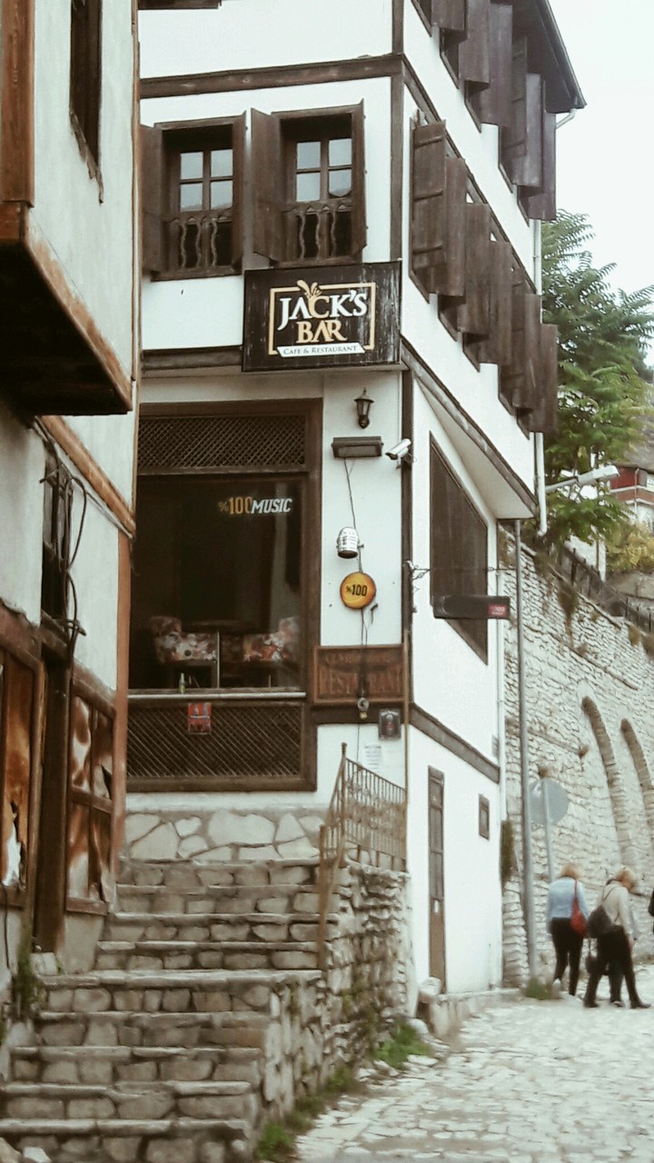 Jack's Bar