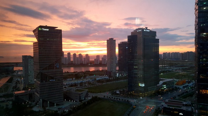 Song do New City with Sunset of Korea