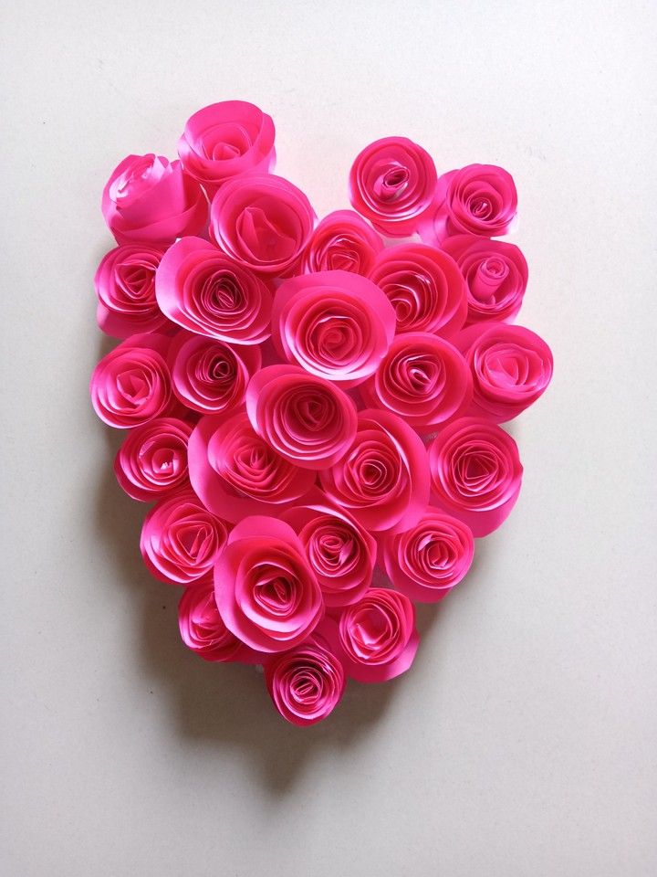 HEART OF ROSES