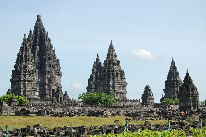 Tample