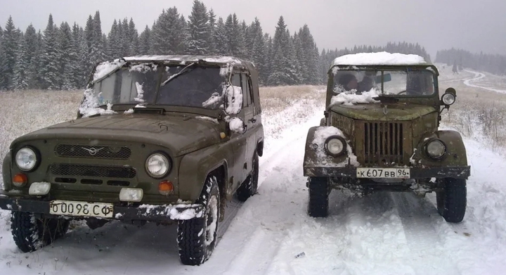 uaz and gaz