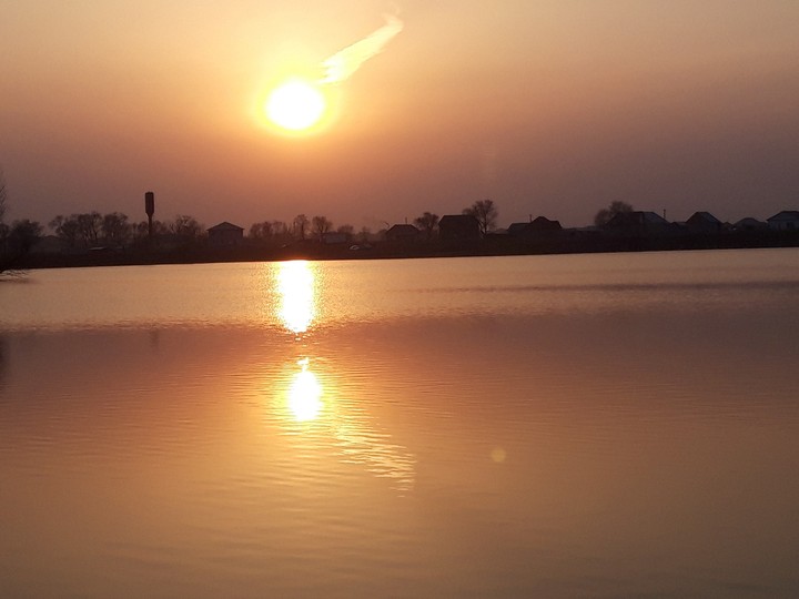 Lake sunset