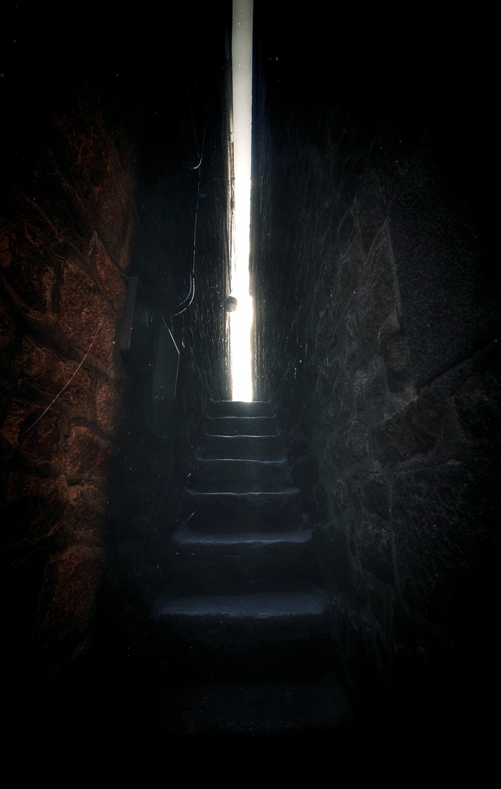 Staircase Crevice Wall