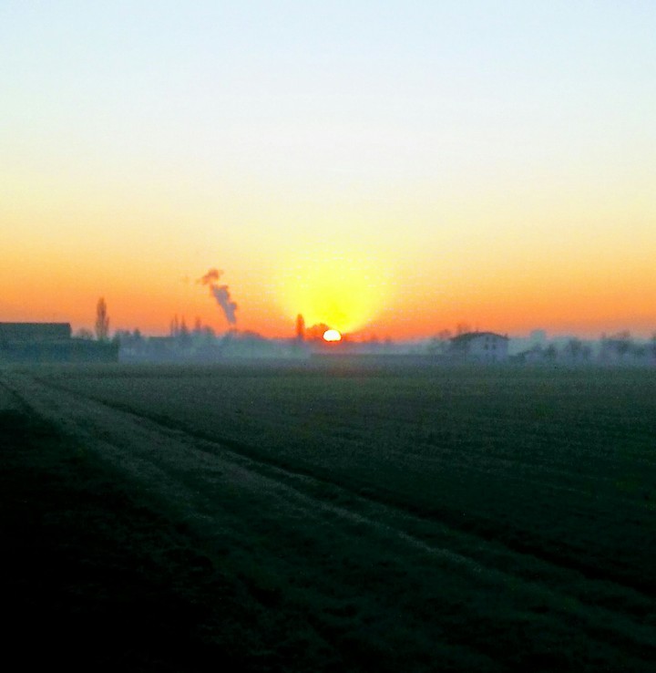 The sun rises Morning ice