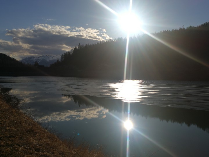 Lake flavon