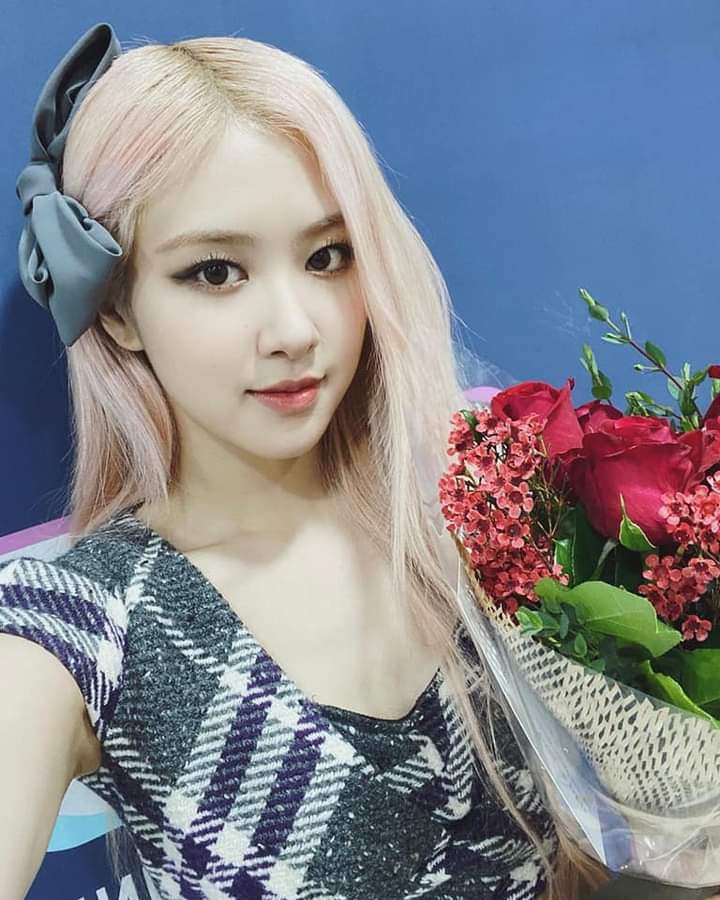[IG] 201025 roses_are_rosie #3