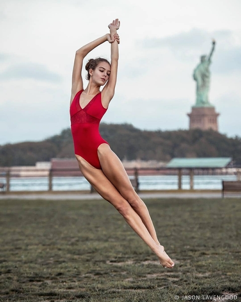 тапети jumping, girl