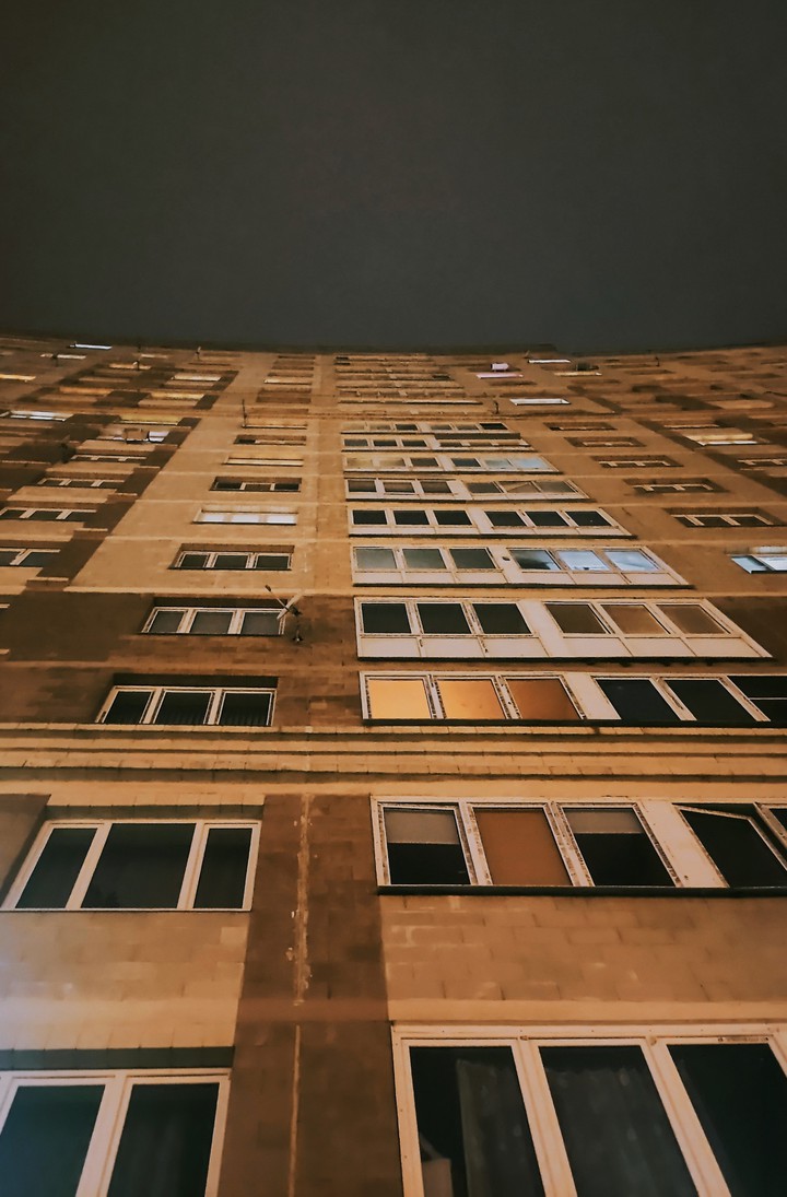 город