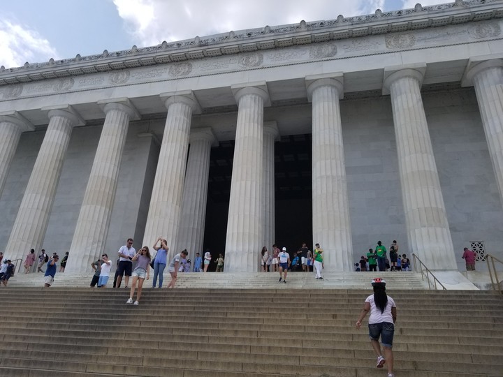 Up Close Lincoln memorial