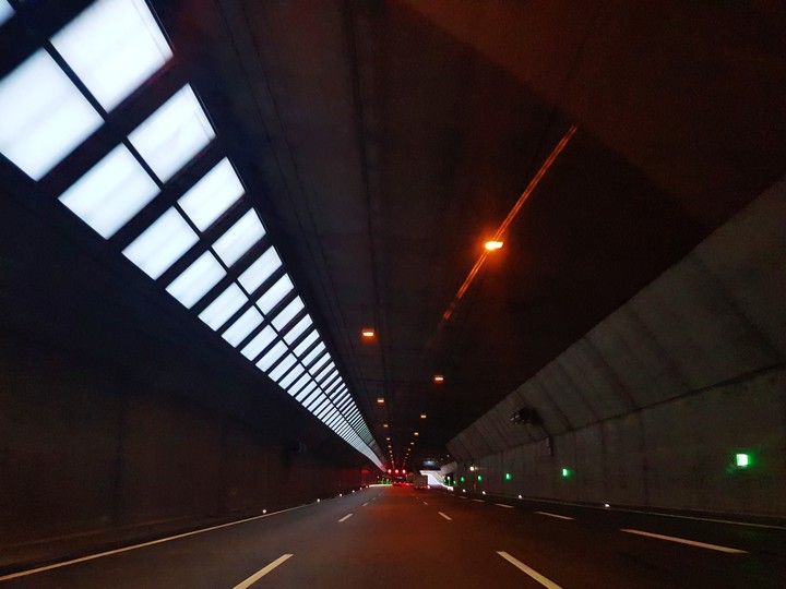 Tunnel