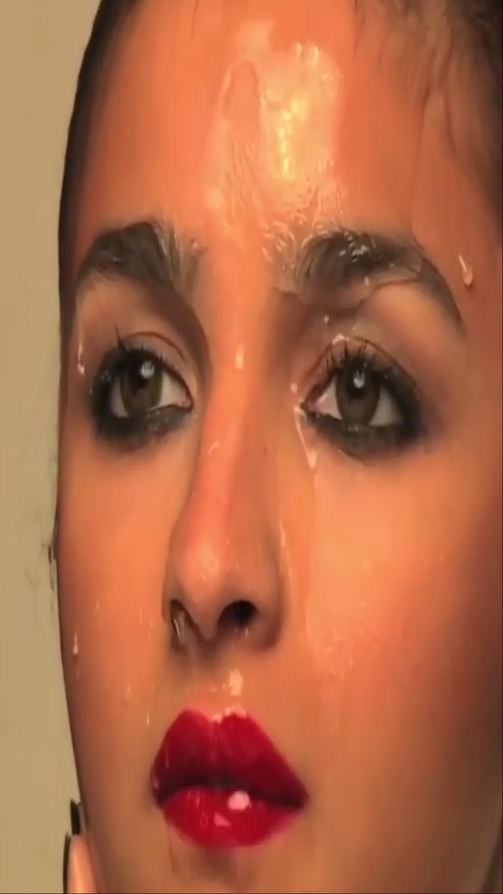 Alia Lovely Looking