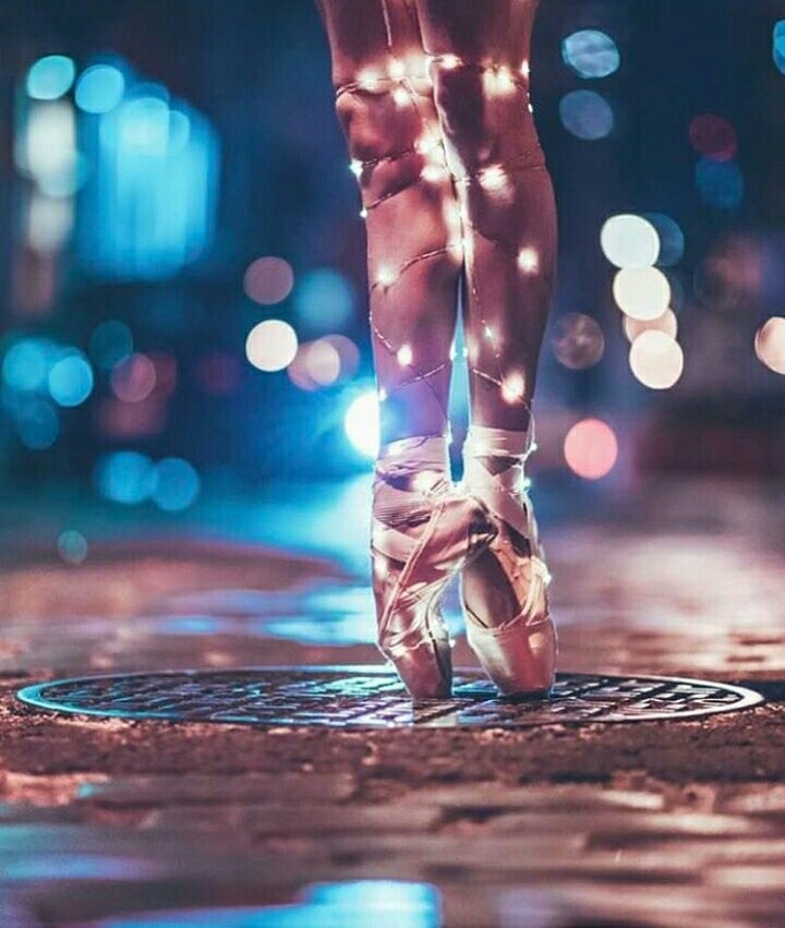 Lights on pointe ✨