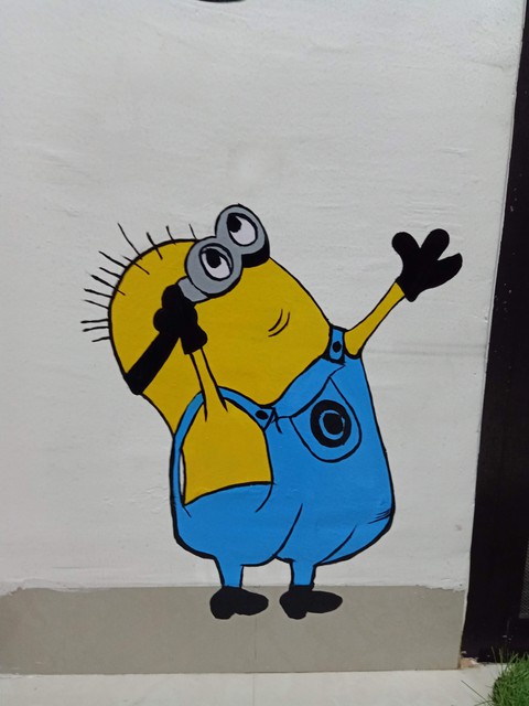 showw Cutee. My wallpainting . . Minions.