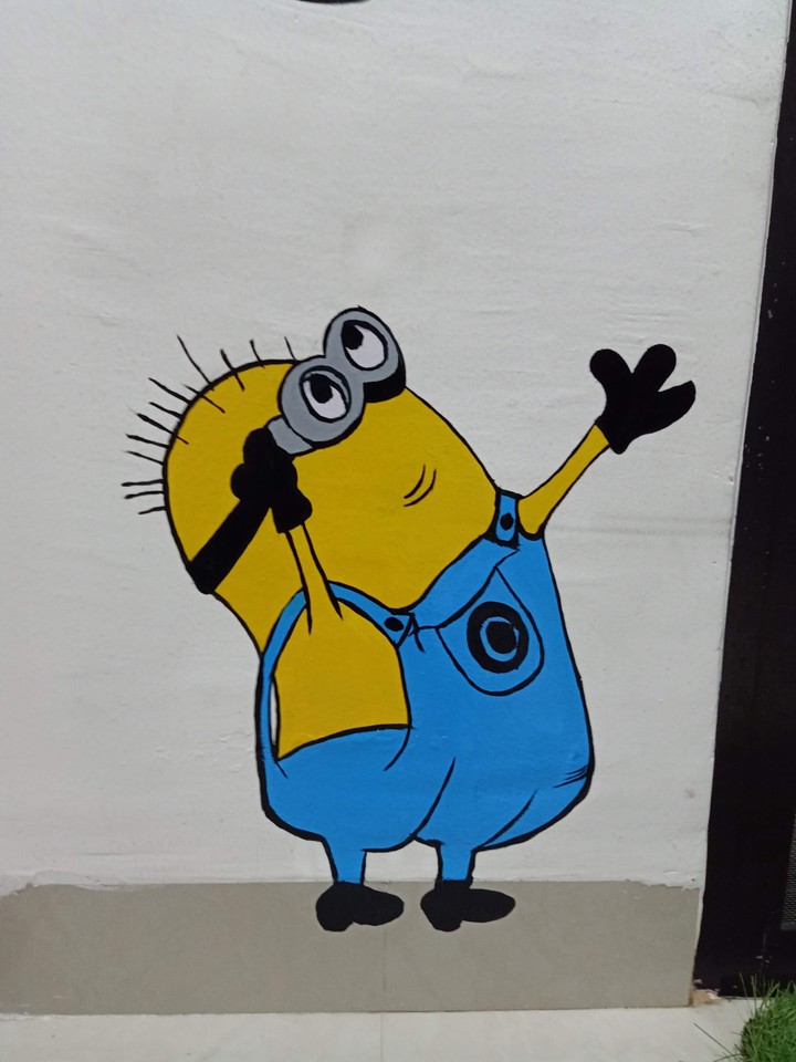 showw Cutee.   My wallpainting . . Minions.