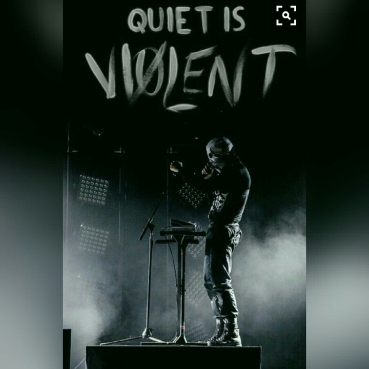 Tøp- Car Radio