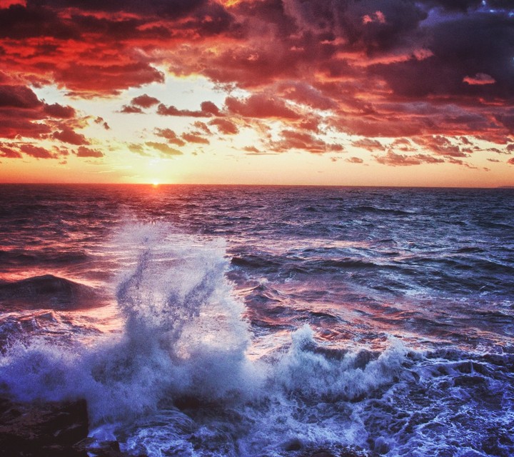 La tempesta perfetta/Odisseo presso l'isola dei Feaci