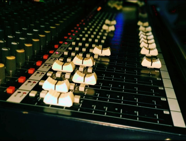 #dj mixer