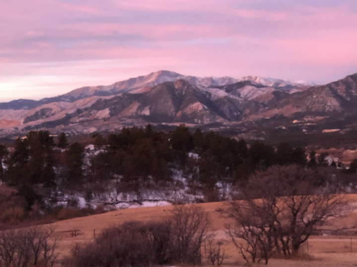 sunrise on pikes peak