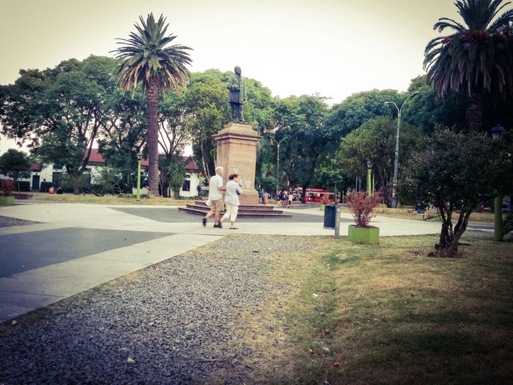plaza barrio colon - Montevideo