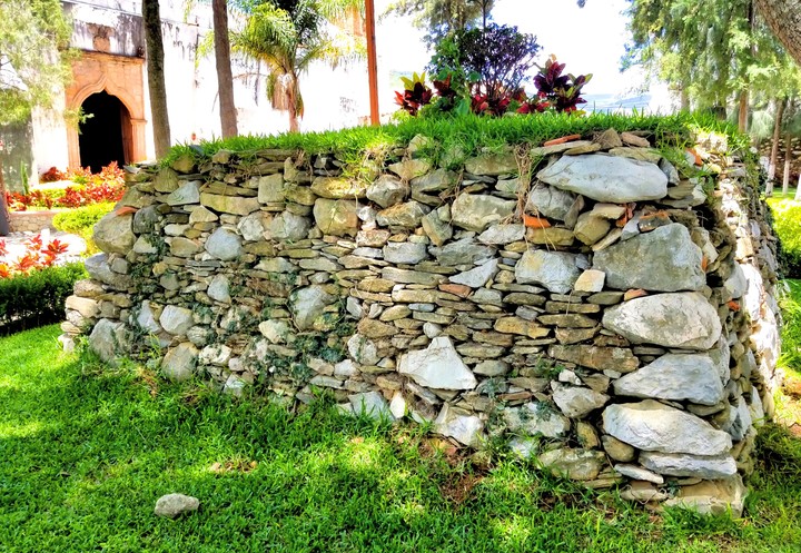 JARDINES DE PIEDRA, IXCATEOPAN DE CUAUHTEMOC, GRO.