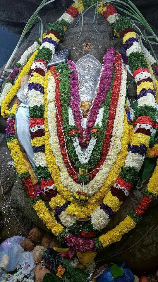 DasaBhuja Ganapathi (alankaram).