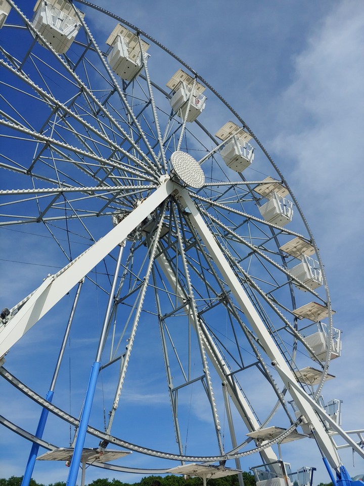 White Ferris Wheel