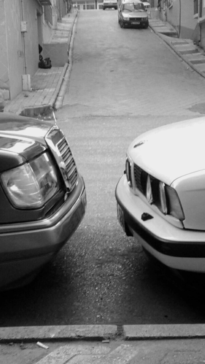 Mercedes Benz VS Bmw
