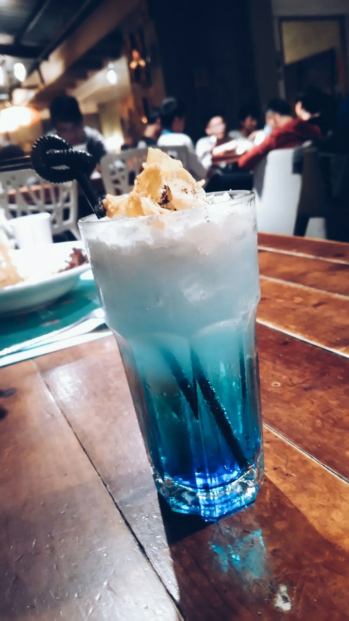 blue bubble drink