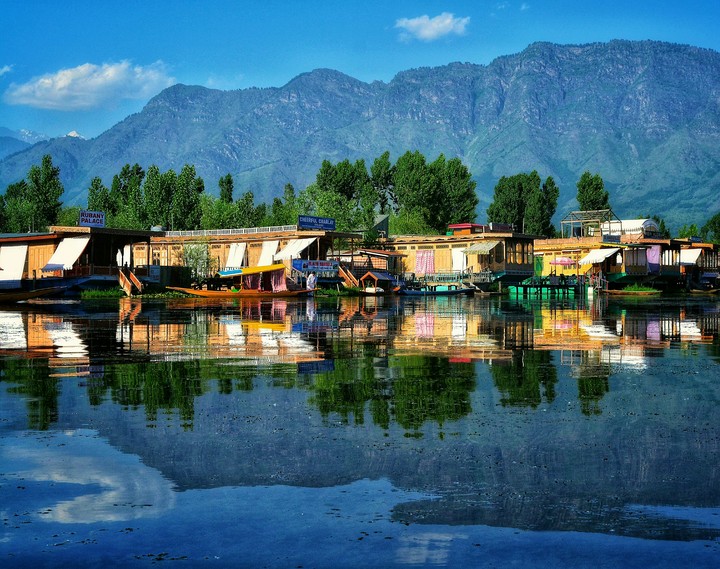 Houseboats aligned around Dal Lake, Srinagar