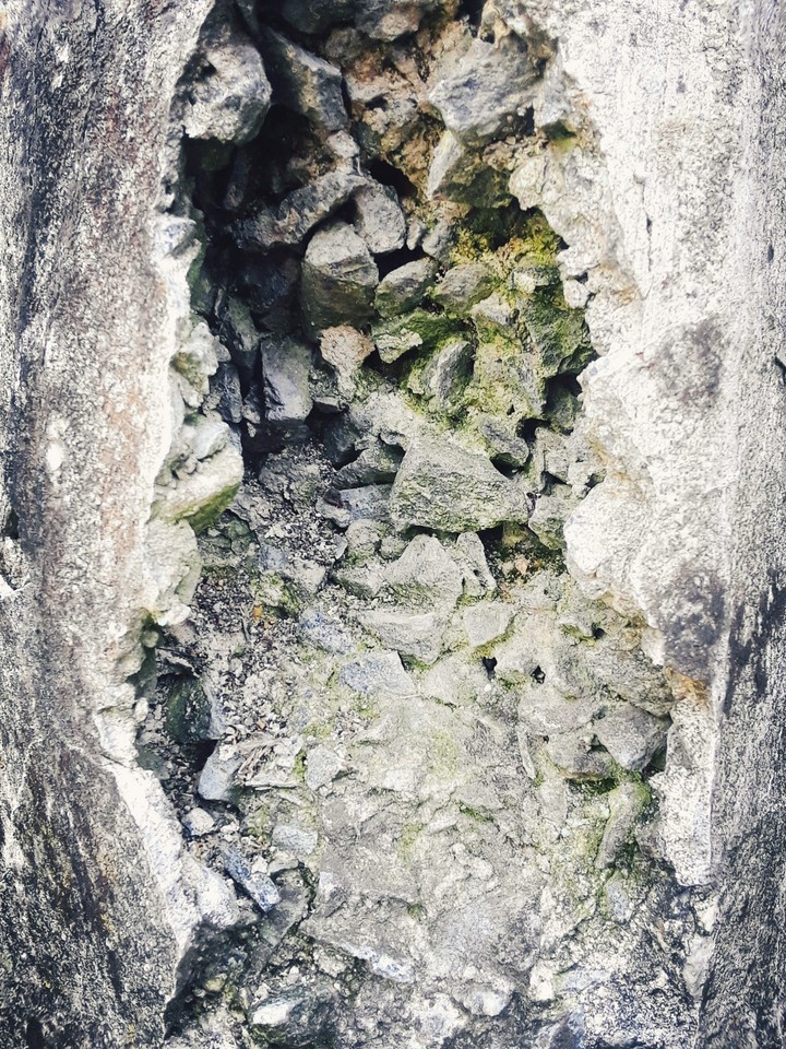 BrokenPillar