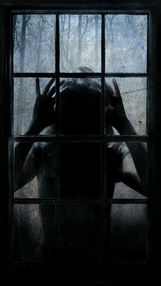 Scary lock screen 
