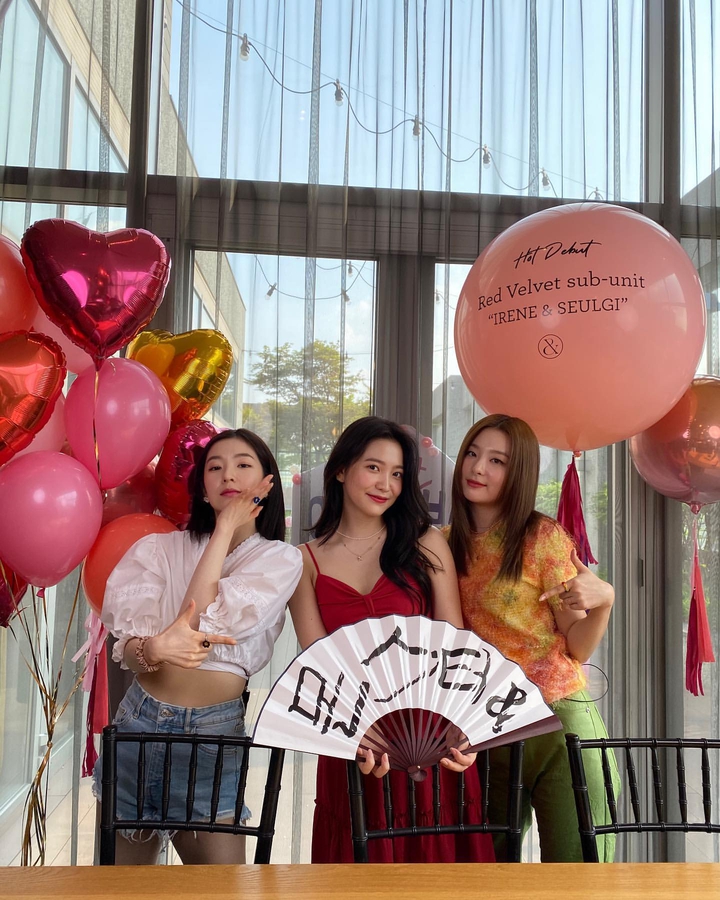 Red Velvet*