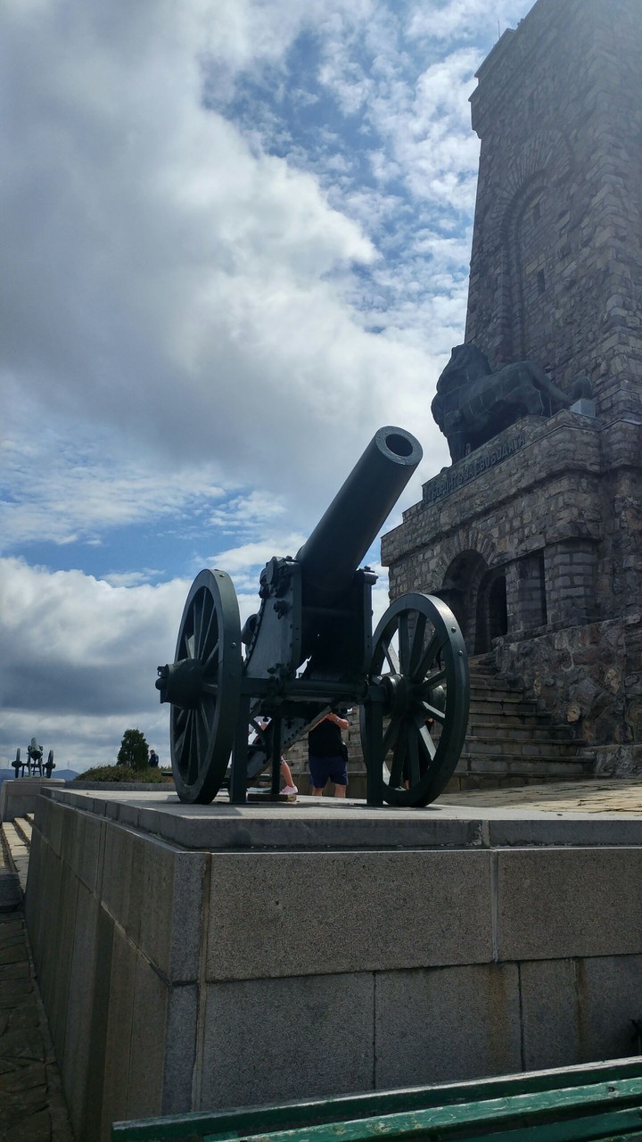Guns at the ready