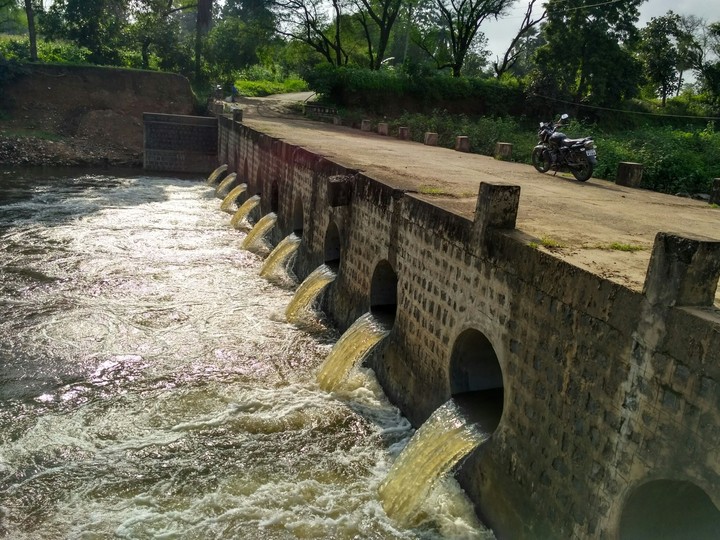 chek dam