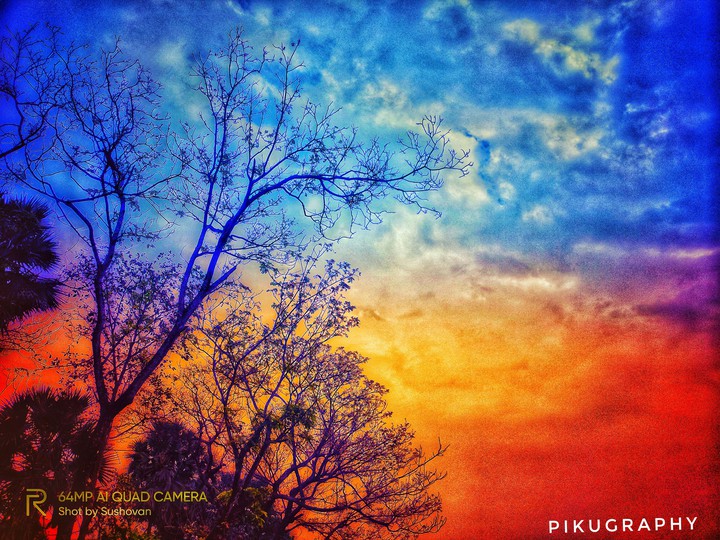 the sky says something that is  not understable