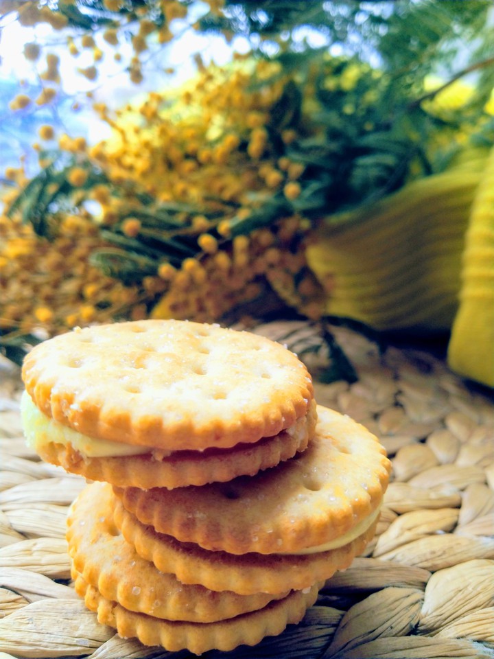 Lemon biscuits
