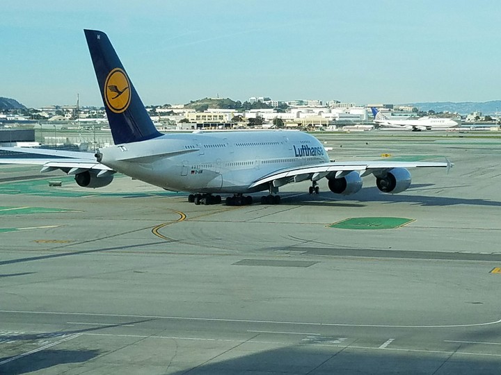 Lufthansa A-380 at SFO